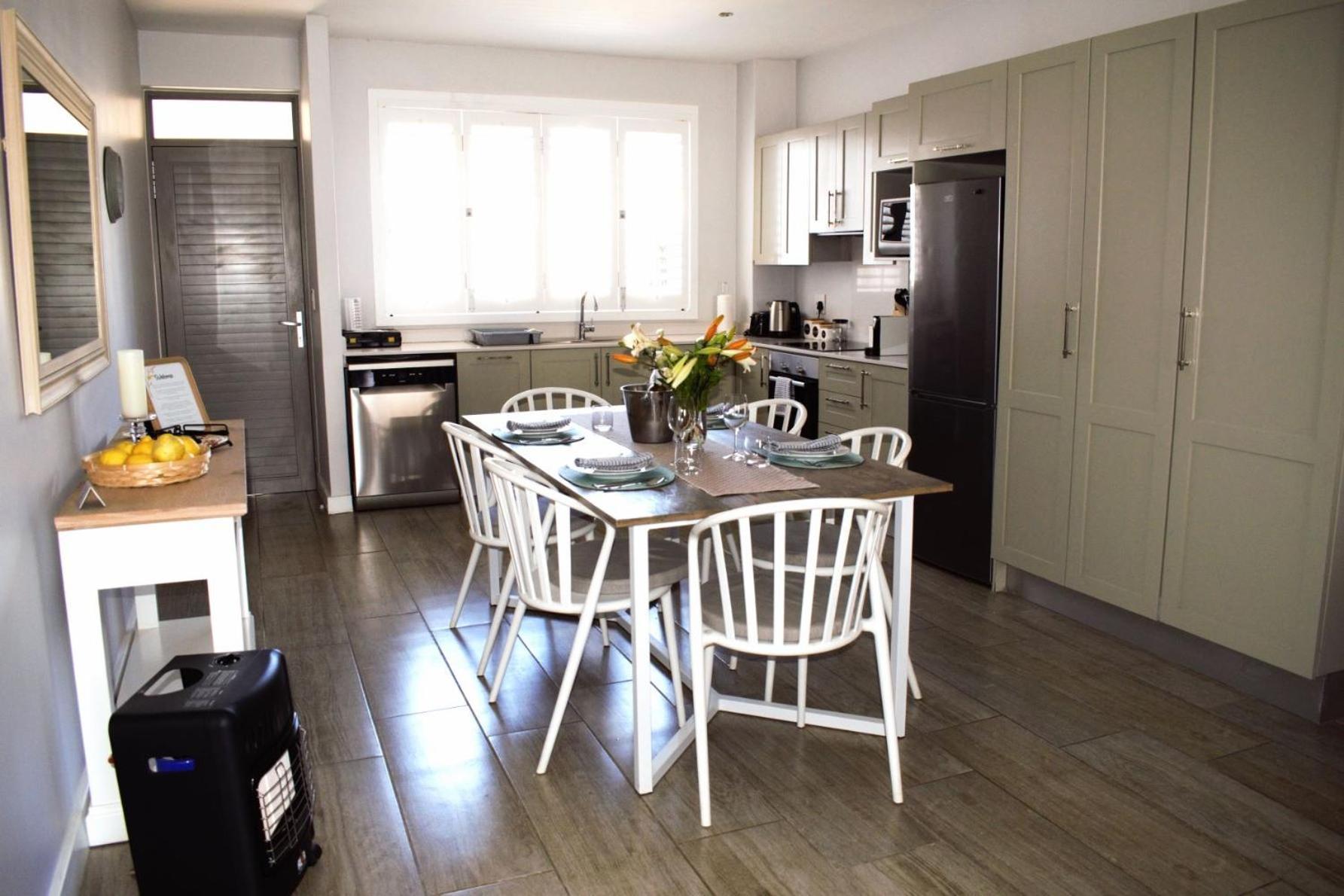 Spacious, Modern & Convenient Franschhoek Exterior photo